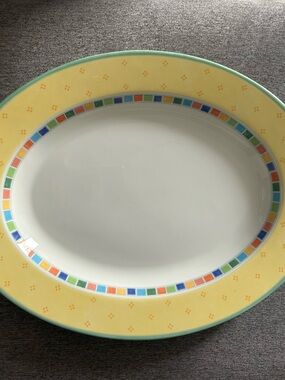 Villeroy & Boch Twist Alea Limone 14" Oval Serving Platter  retired pattern